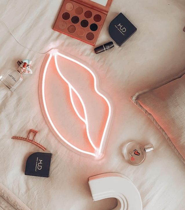 Lips Mini Neon